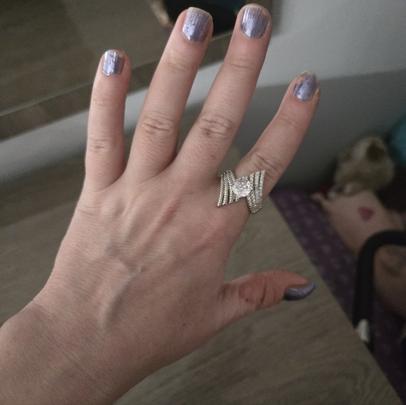 Rhinestone Earring, Bracelet And Rinh Bundle - Picture 11 of 16